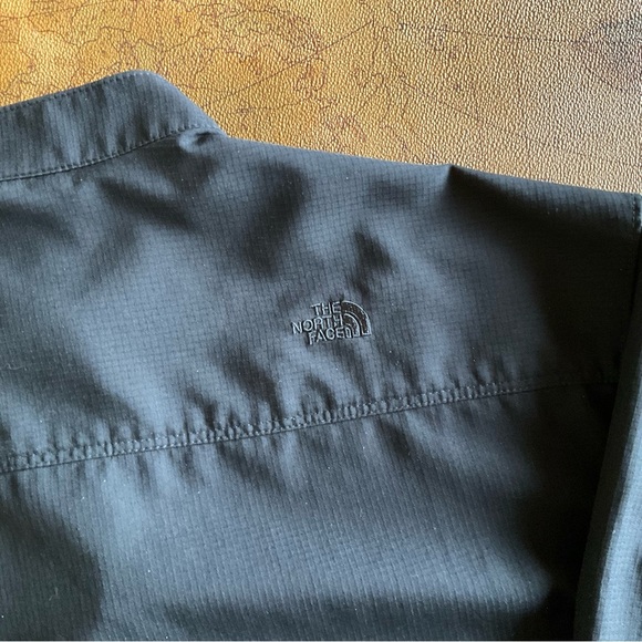The North Face Black Shirt - Picture 8 of 8